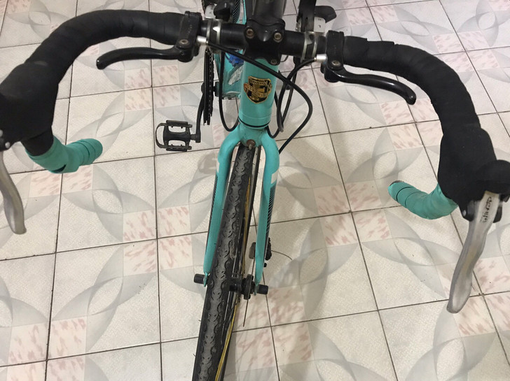 品牌型号 ：上海永久公路车