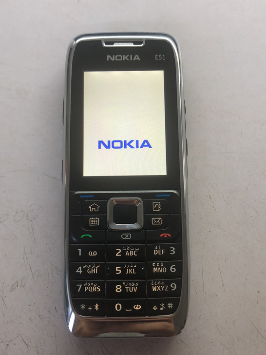 诺基亚e51