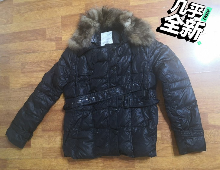 专柜买的羽绒服，真维斯，女式，165，黑色...