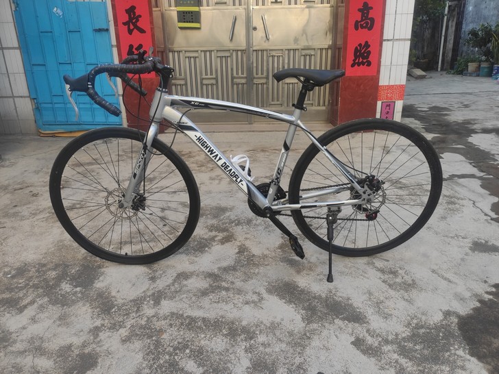 公路车山地车自行车单车。26寸，21速，非...