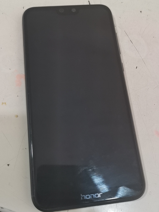 荣耀9i，4＋64的，换机子了，九九新，中...