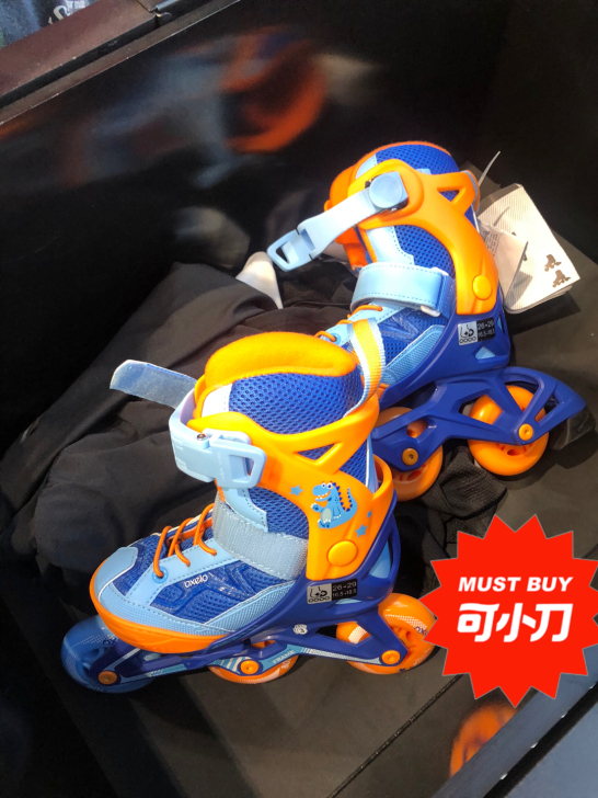 轮滑鞋迪卡侬,买小了,生日礼物宝宝喜欢的回...