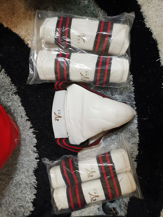 跆拳道护具，买了就用过两三次。