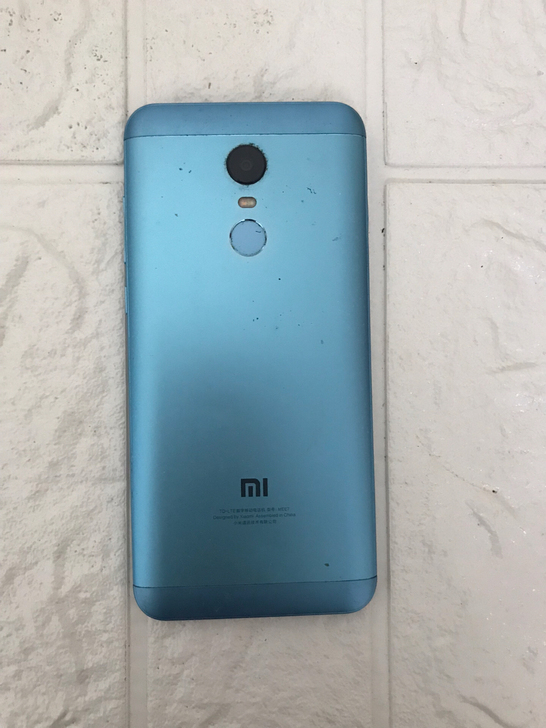 红米5plus 4+64 全网通4G手机