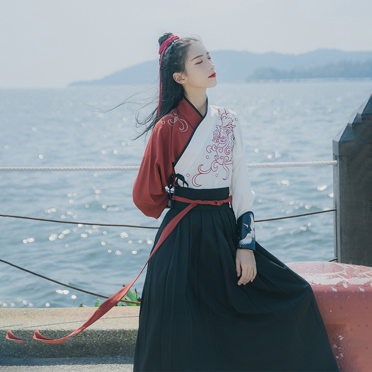 汉尚华莲绝版天师有护腕,只穿过两次,保正。...