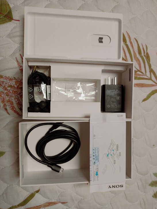 索尼Xperia1国行版，处理器855  ...