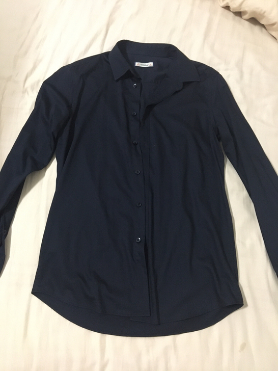 男朋友的衬衣,长胖了衣服穿不了了,低价转出...