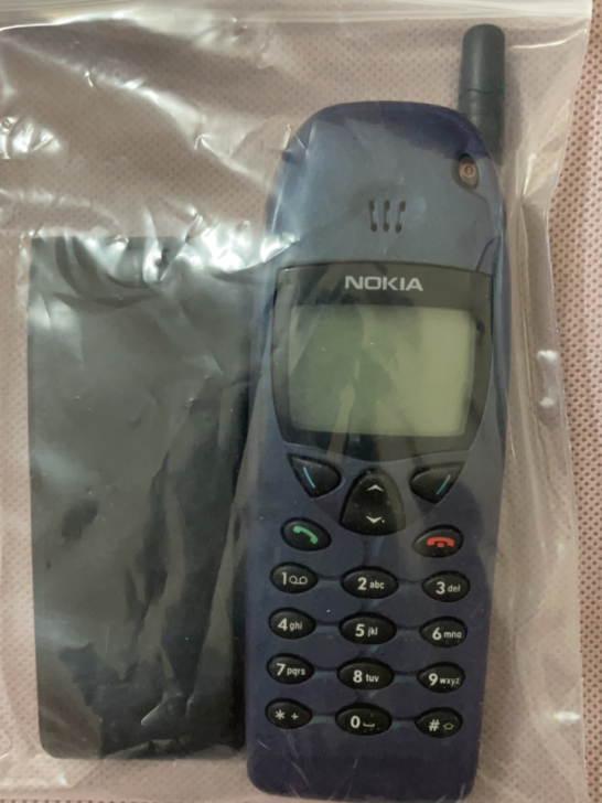 出售诺基亚6110(一电一充)