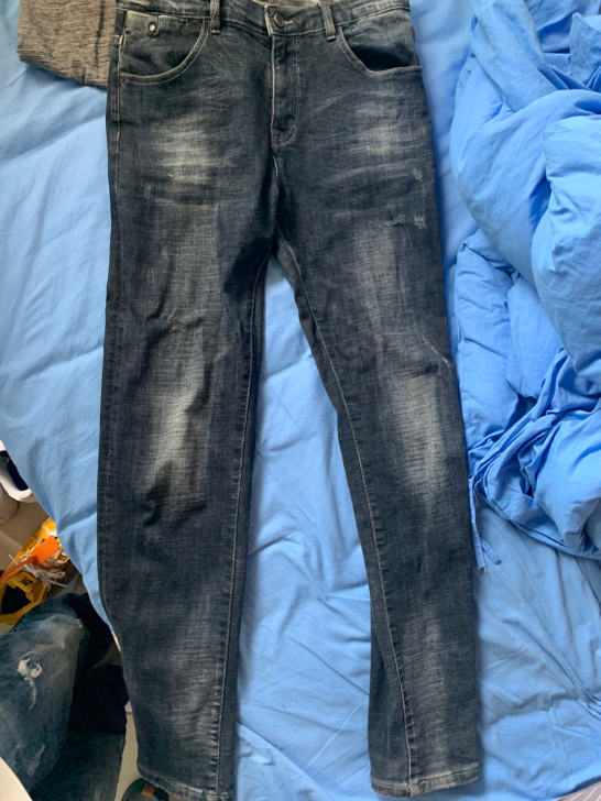 牛仔裤 32码看材质就知道很优秀  几乎全...