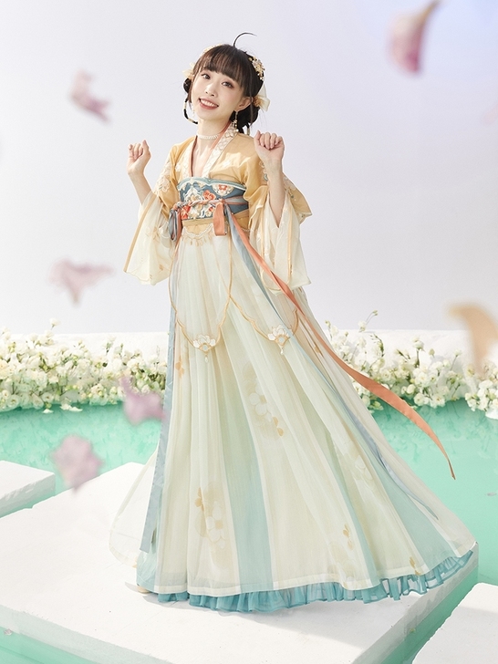 十三余小豆蔻儿[青玉金铃-阿巳与小铃铛联名...