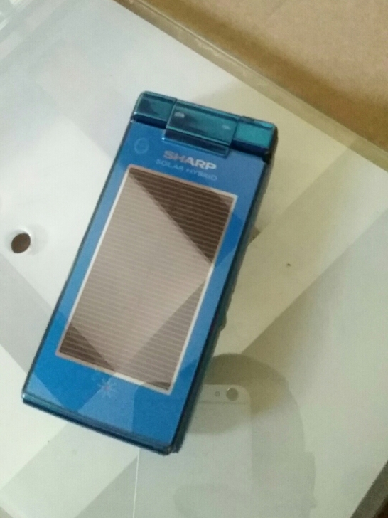 夏普手机。电池没电了也充不起电。,试不了机