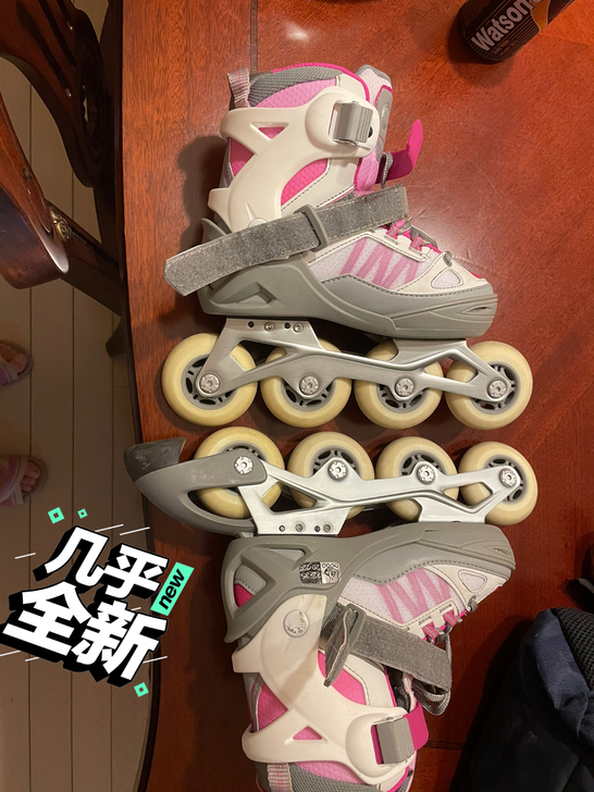 迪卡侬儿童轮滑鞋，粉色。32-35码，9成...