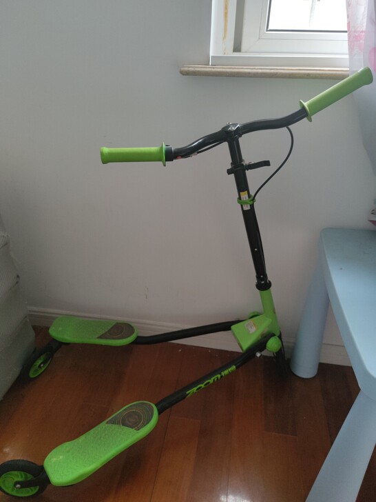 转ZOOM瑞姆滑板车龙行车摇摆车F2绿色儿...