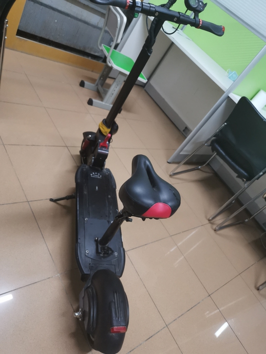 折叠踏板电动车，北京大兴区实体店购入，朋友...