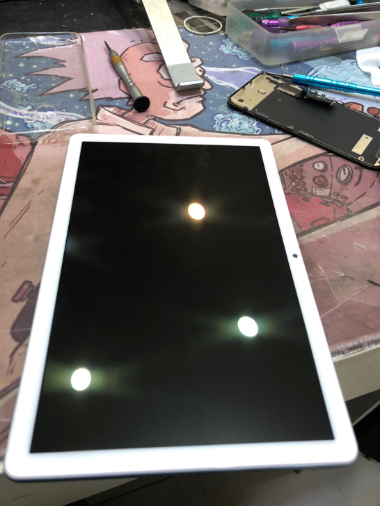 荣耀x6 平板  配置不详 弯了见图 一口...