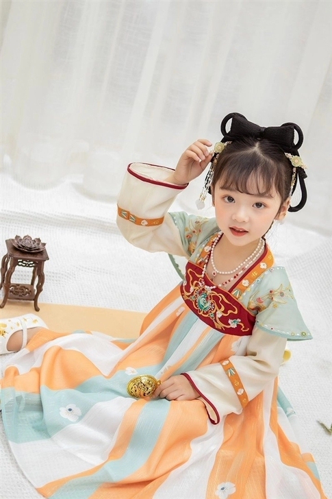 十三余小豆蔻新款儿童汉服女瑶 神鹿王者co...