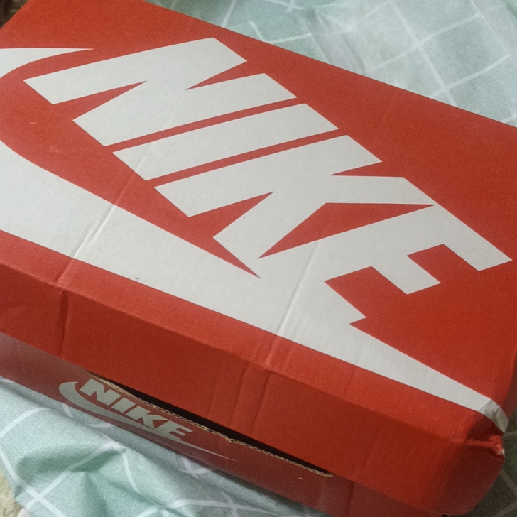 nike便宜出 得物购买