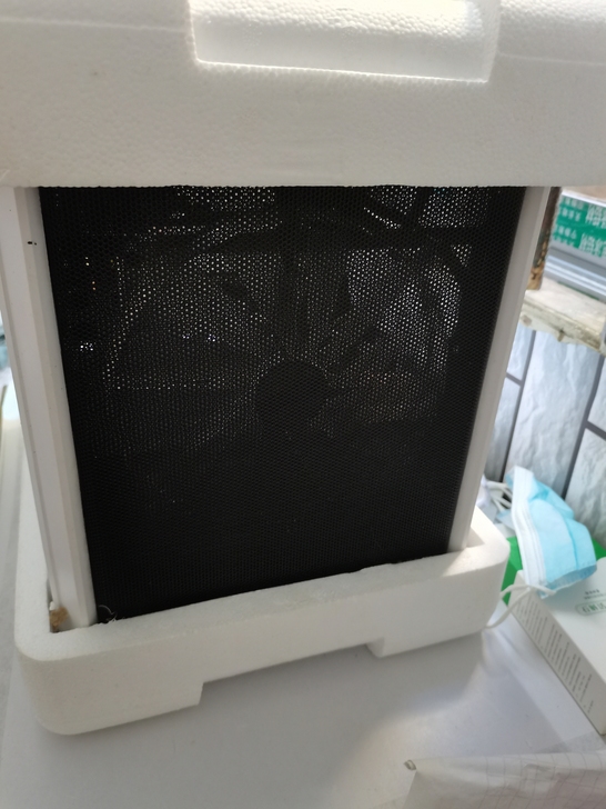 全新的买来没用过,小型电脑主机箱壳