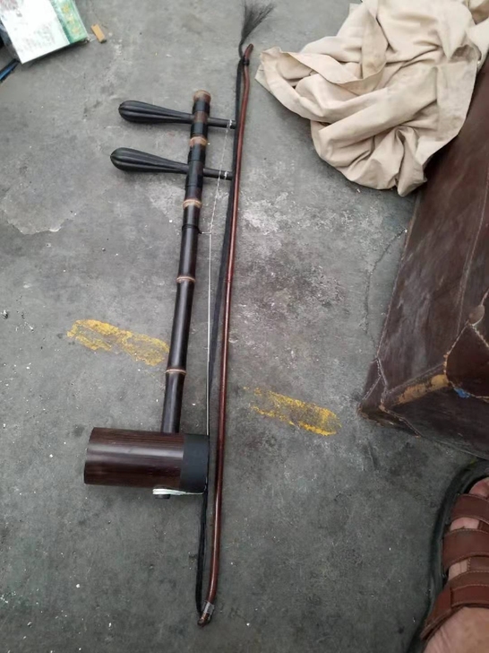 二胡，品相如图！二手物品售出不退不换！不包邮