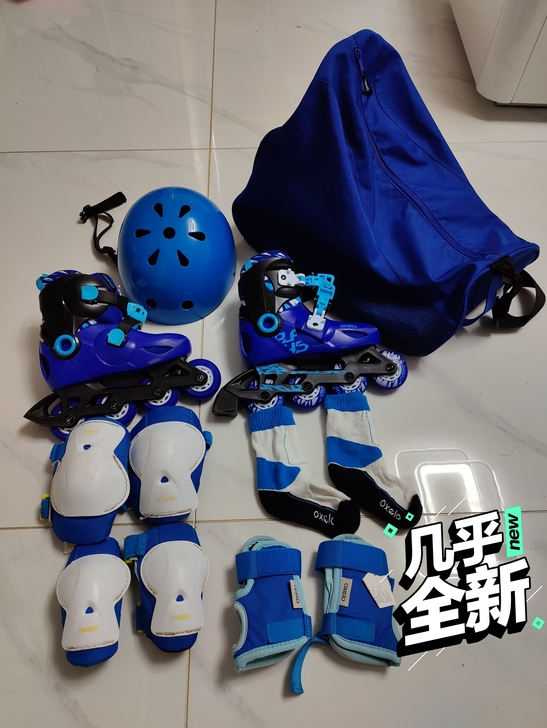 迪卡侬轮滑7件套！适合28-30号鞋的宝贝...