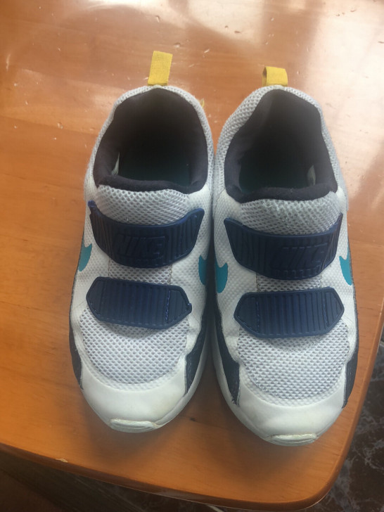 nike气垫鞋 12c 不退换