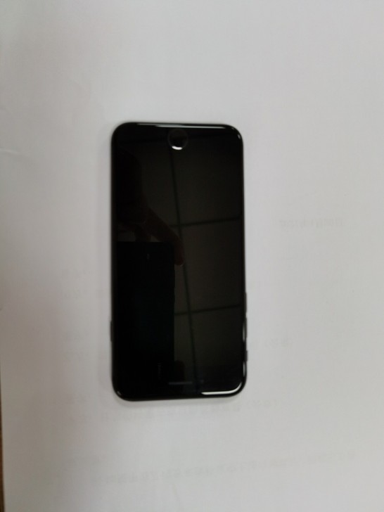 苹果8，64G美版无锁，成色完美，游戏系统...