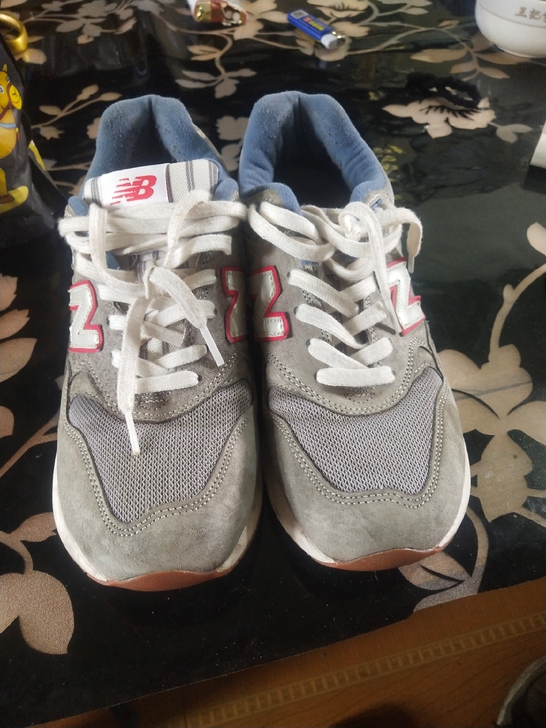 41.5码新百伦休闲鞋低价出售二手不退换质...