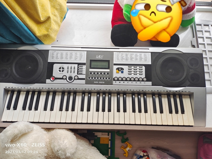 音质很好的电子琴，没怎么用，因孩子学业繁重...