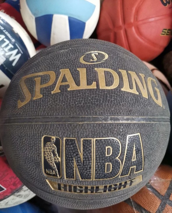 #节后鱼生#二手 斯伯丁 一体 耐磨 七号...