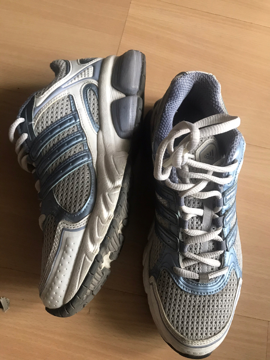 阿迪运动鞋，37.5码，商场购入，闲置，五...