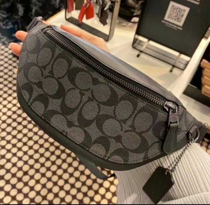 闲置出coach蔻驰男胸包腰包单肩斜挎老花...