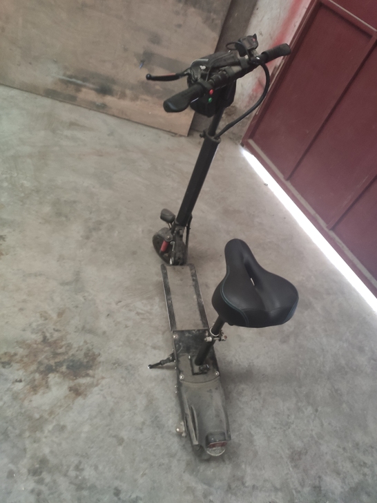 36伏滑板电动车全好的400块钱