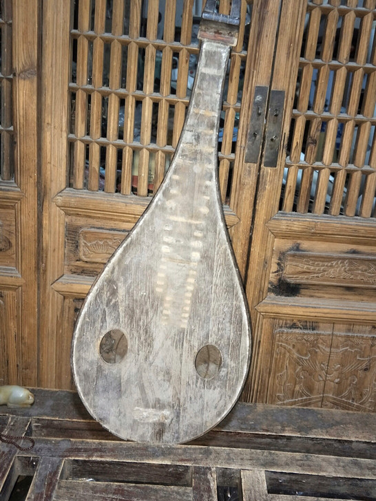 老红木琵琶，头部有残缺，老物品，慎拍，不退...