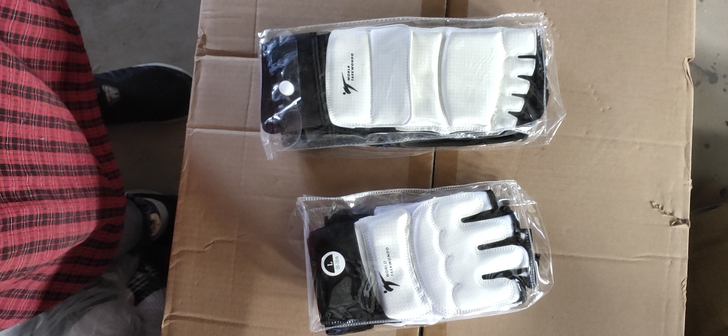 全新跆拳道护具护手护脚