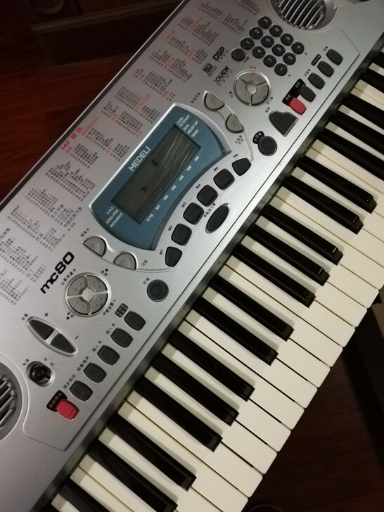 美得理MC－80电子琴