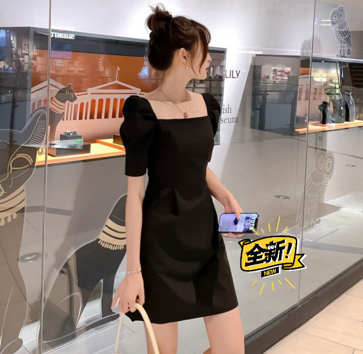 泡泡袖连衣裙2021夏季新款气质裙子修身显...