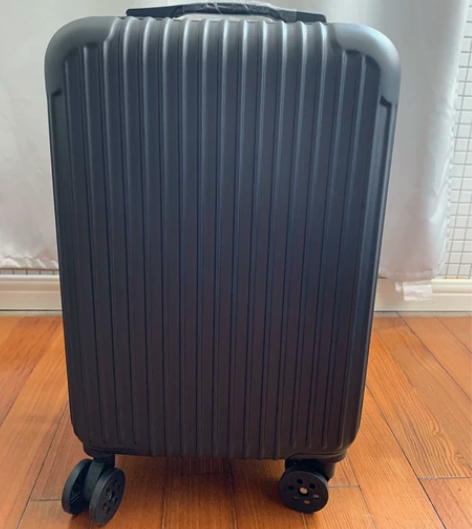 全新 密码锁 登机箱 万向轮 感兴趣的话点...