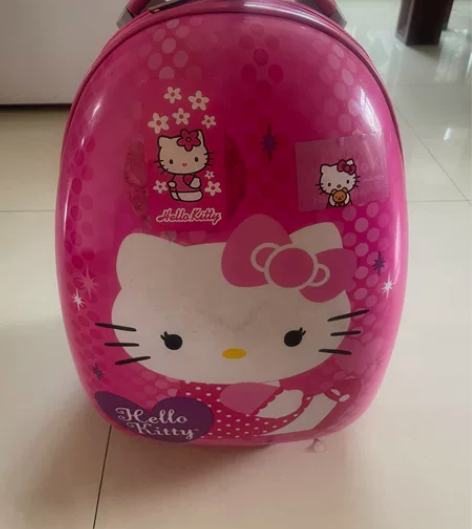 Hello kitty拉杆箱，高45厘米，...