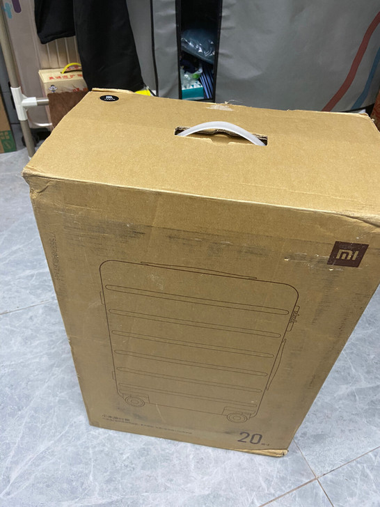 小米行李箱，20寸，黑色全新。标准款不是青...