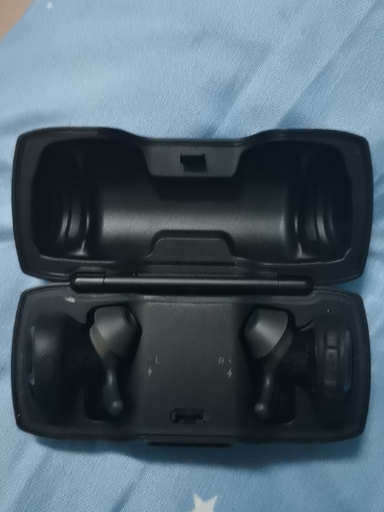 BOSE蓝牙耳机，买了新的，这个不想用了，...