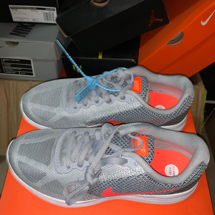 NIKE REVOLUTION 3男子跑步...