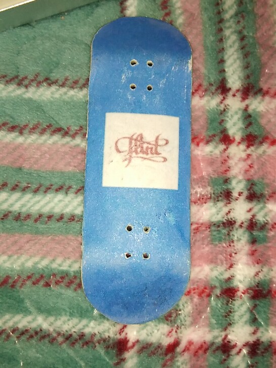 手指滑板，带桥轮