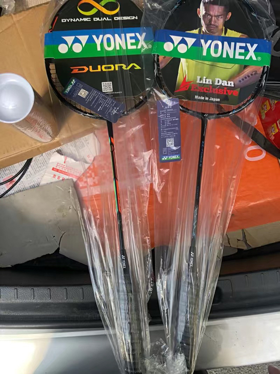 闲置转让个人一手尤尼克斯羽毛球拍