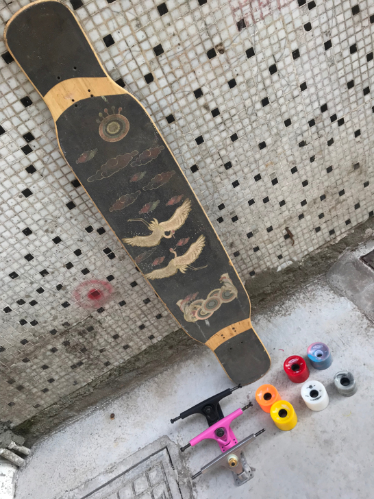 特价魔术师长板滑板战翼长板冰龙长板孔雀鱼长...