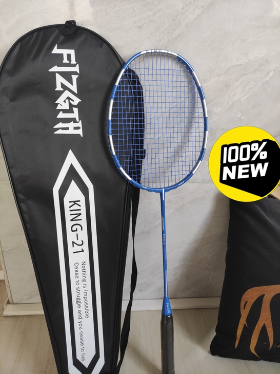 全新羽毛球拍30磅超轻69g全新配拍包入手...