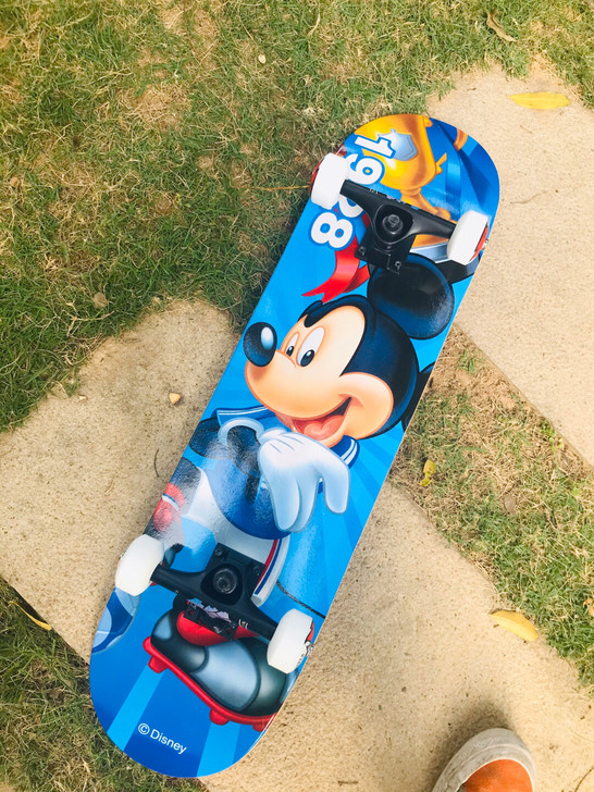 小孩不玩低价转卖正品进口米老鼠滑板