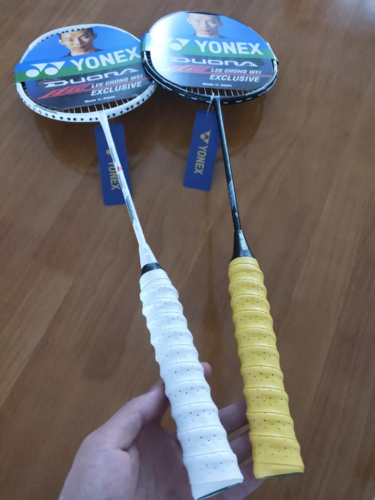 闲置底价处理尤尼克斯羽毛球拍超轻全碳素