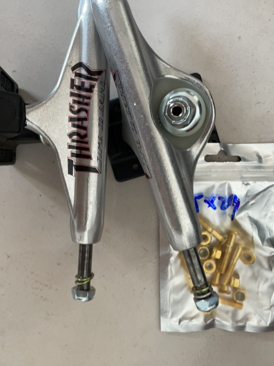 thrasher滑板轻质板桥。 V桥进口。...