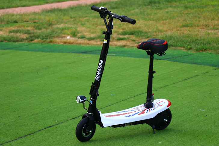 迷你电动滑板车 新车便宜卖 轻便折叠电瓶代...