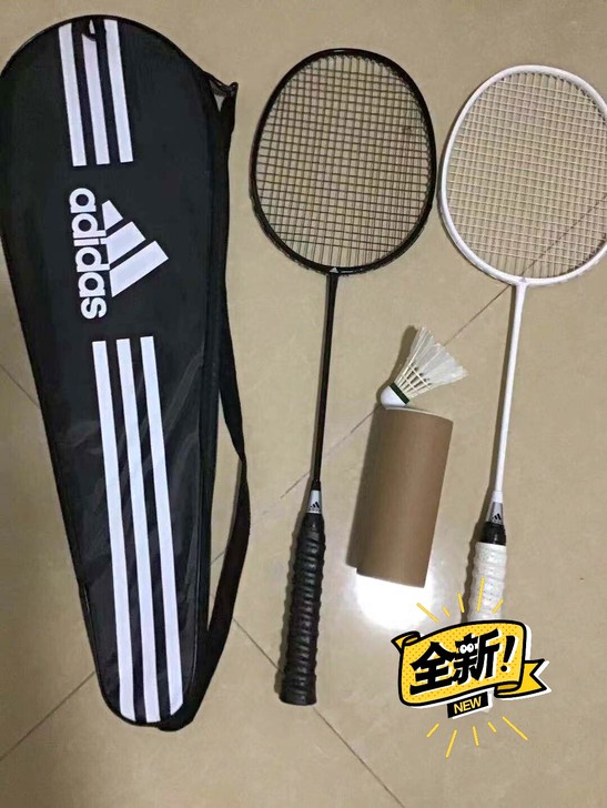 阿迪达斯羽毛球拍全碳素超轻双拍一副2只正品...